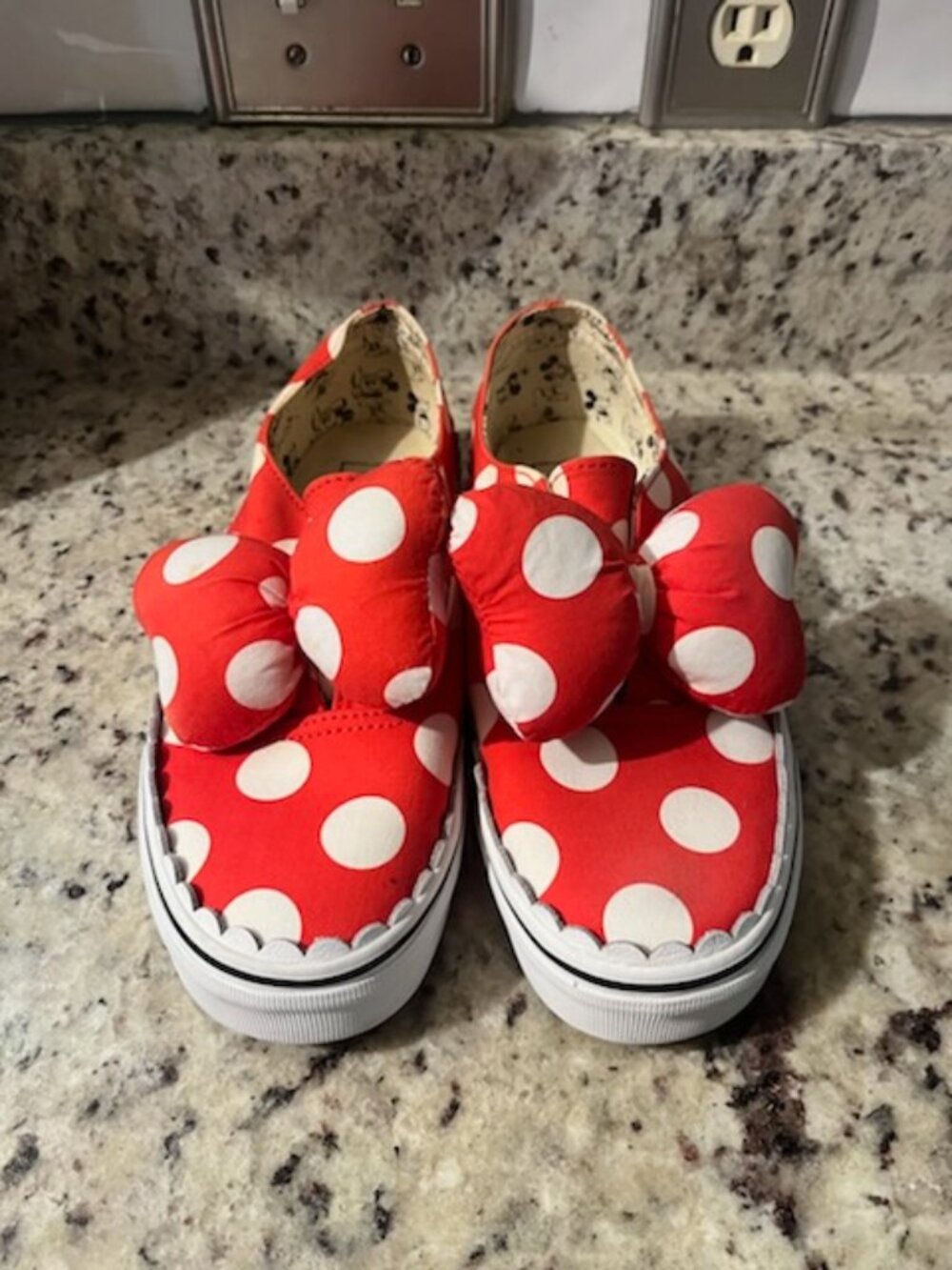 Vans Minnie's Bow Disney Collection Sneakers